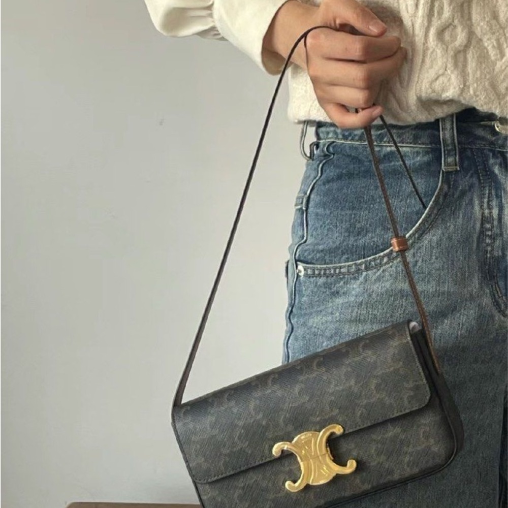 Brand New CELINE SHOULDER BAG CLAUDE IN TRIOMPHE CANVAS & CALFSKIN Authenticated - Picture 13 of 16